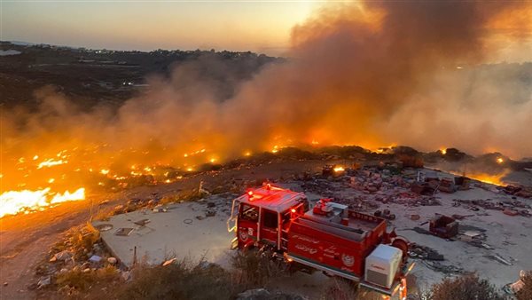 بالصور: اندلاع حريق في خراج بلدة الحلوسية والدفاع المدني يناشد لتأمين المياه